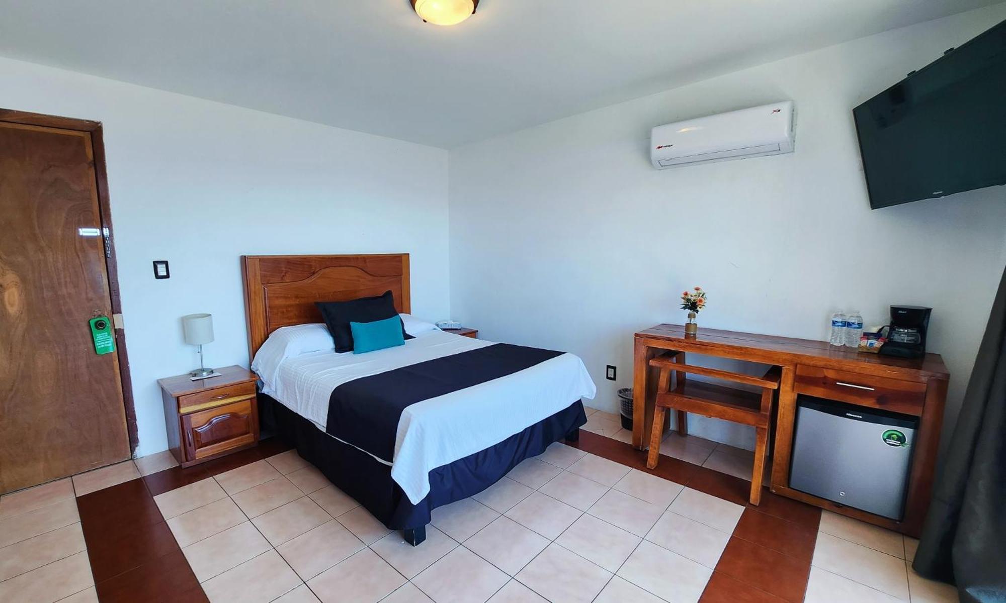 Hill House Mazatlan - Bed & Breakfast Exterior photo